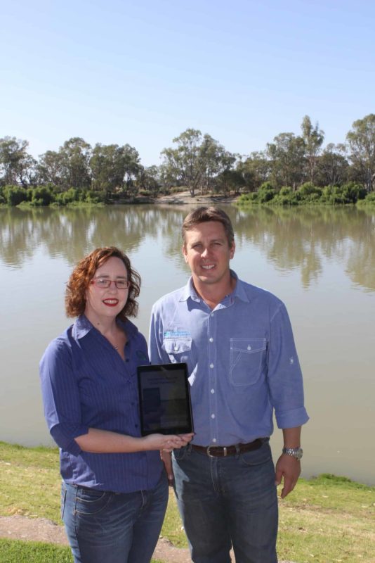 Mandy Pearce (Ag Excellence) and Mark May (Natural Resources SAMDB) with the second edition of Ag Excellence Alliance’s Smartphone Apps for Smart Farmers.